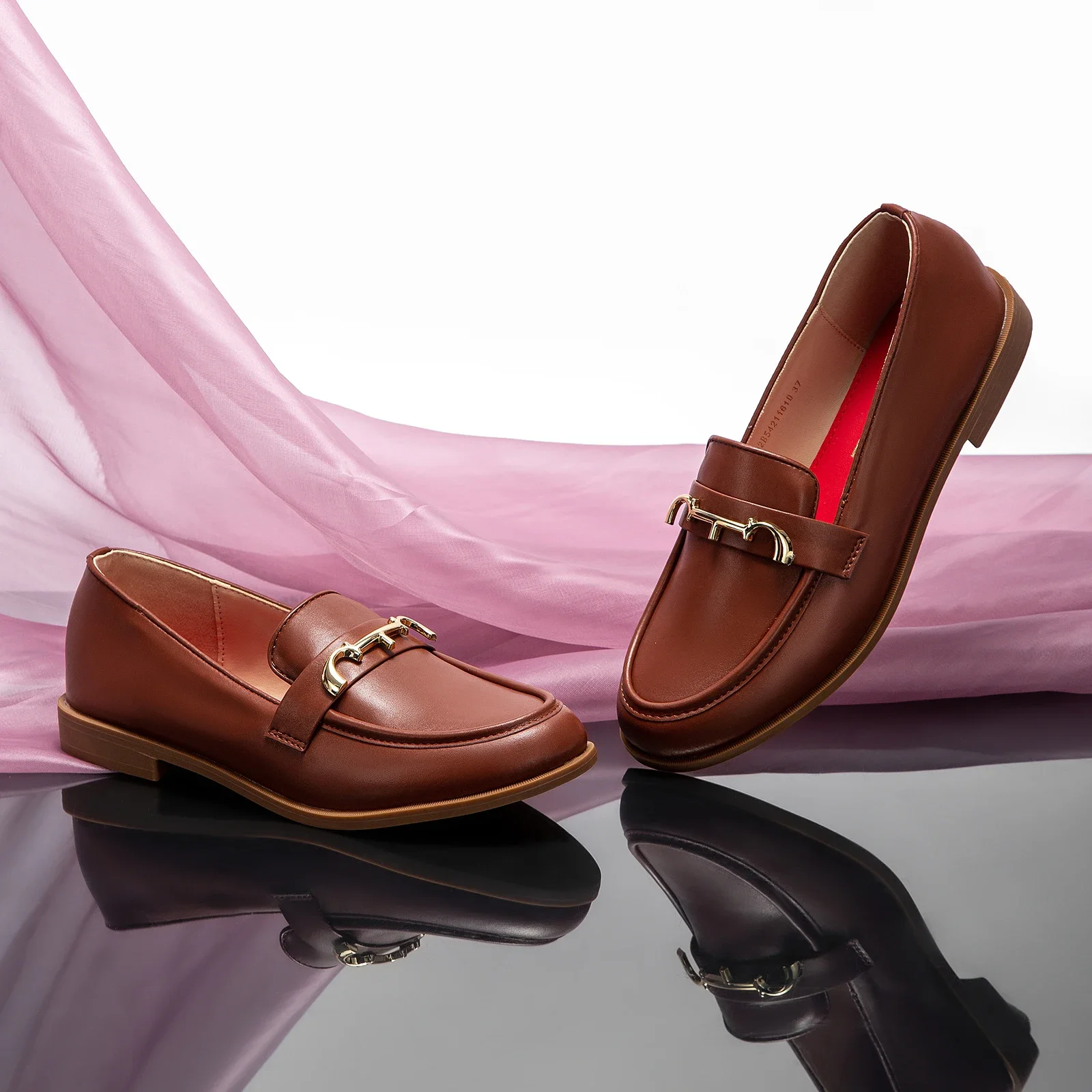 صنعة جيدة الموضة الموسمية الجديدة المرأة الأحذية ا...