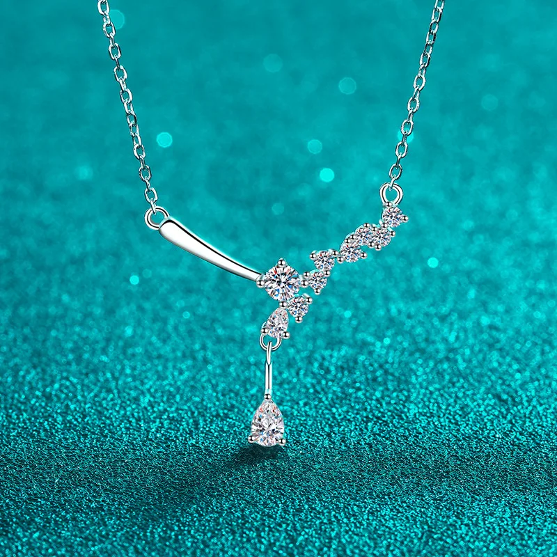 PlatinumPT950NecklaceMoissaniteDiamondPendantforWomenWaterDropSimpleCollarboneChain