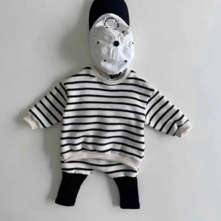 

Детская одежда 2023 Новинка Модные полосатые толстовки с капюшоном в Корейском стиле брюки с длинным рукавом и круглым вырезом костюм для мальчиков и девочек