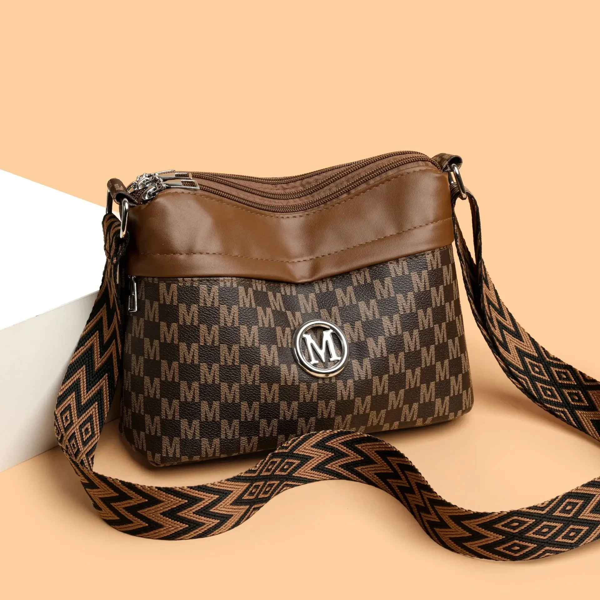 Classic Letter Patchwork Design Stylish Crossbody Bag Printed Three Layer Zipper Leather Shoulder Bag for Daily Use Work Outdoor