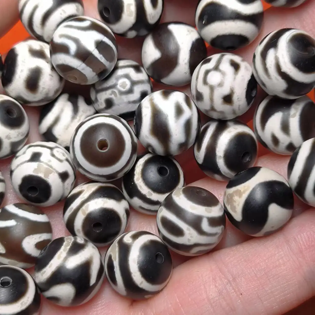 

10pcs/lot pure natural old agate dzi black white clear pattern high quality balls mash up wholesale jewelry amulet folk-custom