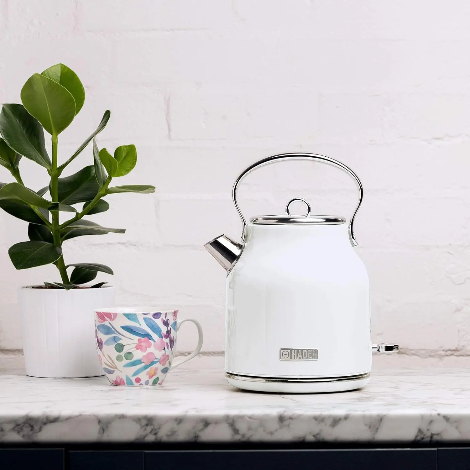 1.7 Liter Stainless Steel Body Retro Electric Tea Kettle with 2 Slice Wide Slot Stainless Steel Bread Toaster 4