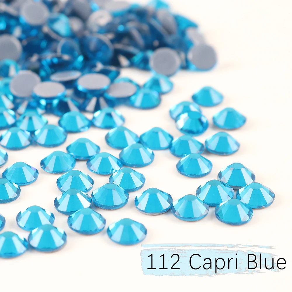 Sparkling Crystal Glass Rhinestones for Clothing and Garment Decoration