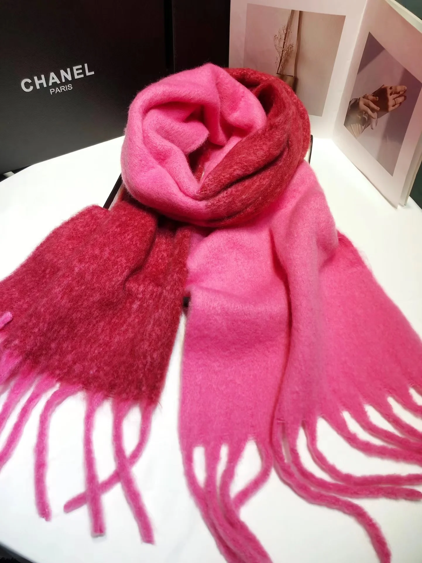 World Of Shawls - Bufanda De Papel De Aluminio Con Estampado