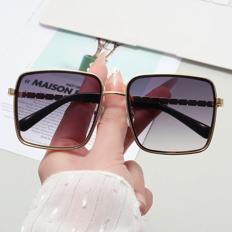 Óculos de sol femininos quadrados oversized vintage_voghion.com