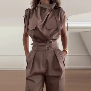 طقم مرقع بياقة مدورة، وبنطال كارغو بجزء علوي من الصوف 12