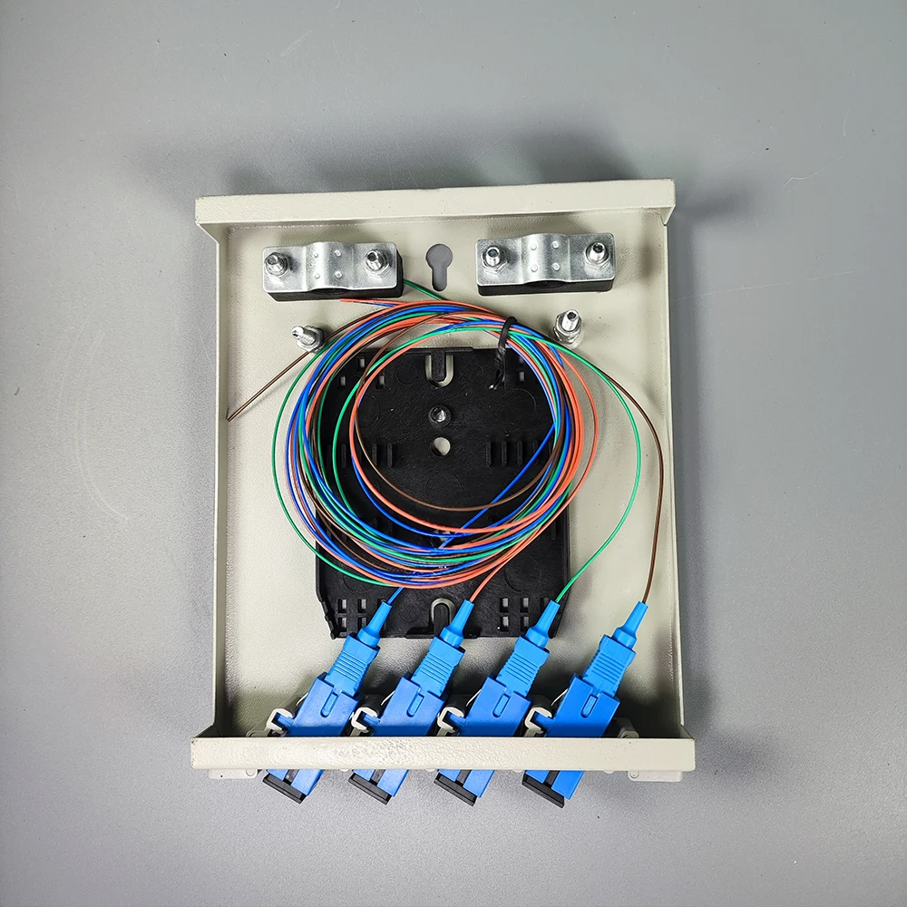 4 Ports Fiber Terminal Box SC LC 4 ports Fiber Optical Patch Panel flange pigtail optional