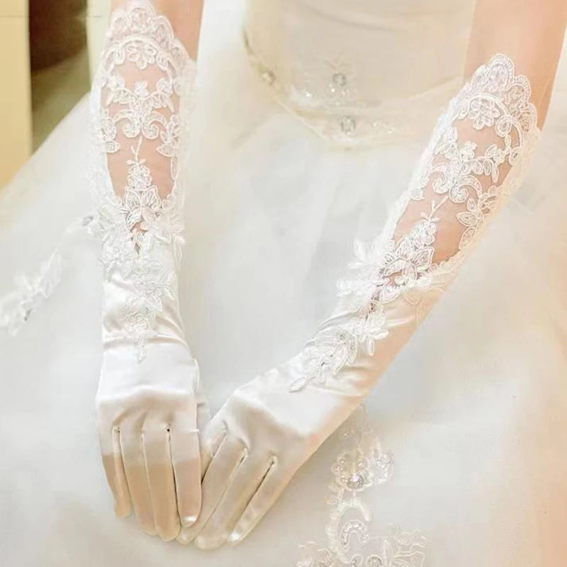 Luxury long lace cutout sequin embroidered wedding glove bag refers to a white dress wedding dinner party accessory