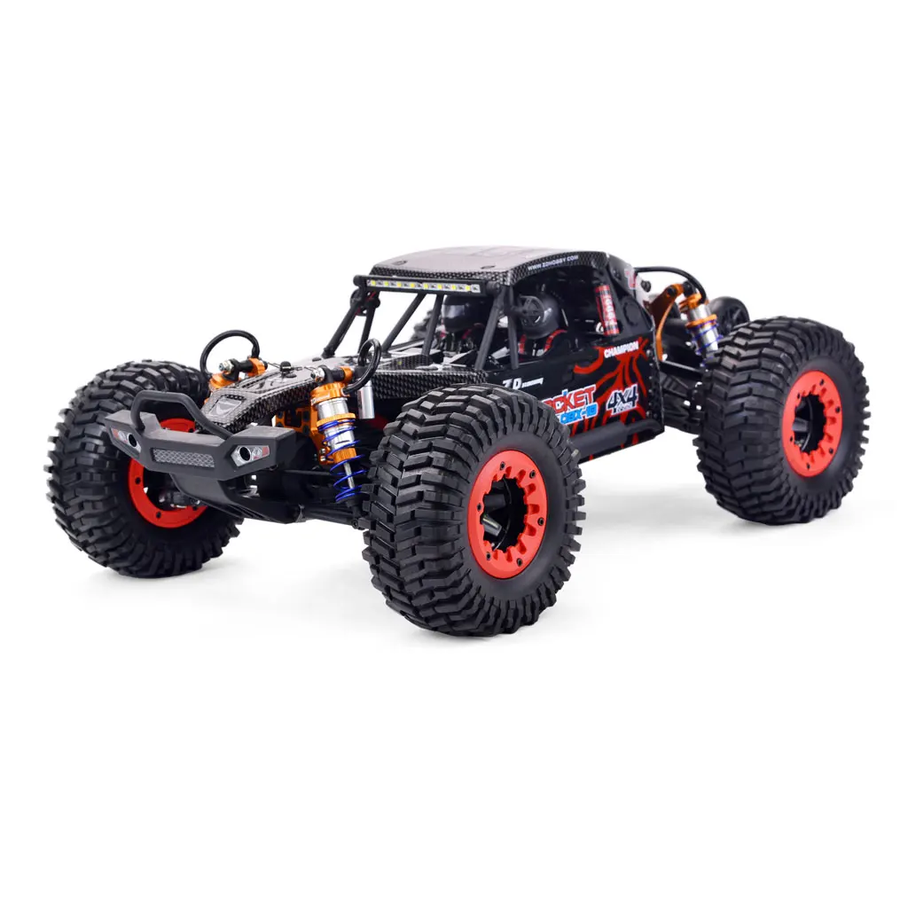 Détail des suspensions et roues du buggy RC brushless 4WD, conçu pour le tout-terrain.