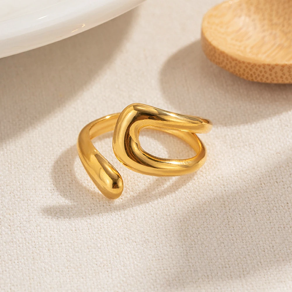 New Trendy Gold Color Metal Smooth Geometric Irregularity Rings for Women Creative Personality Wedding Ring Party Jewelry Gifts