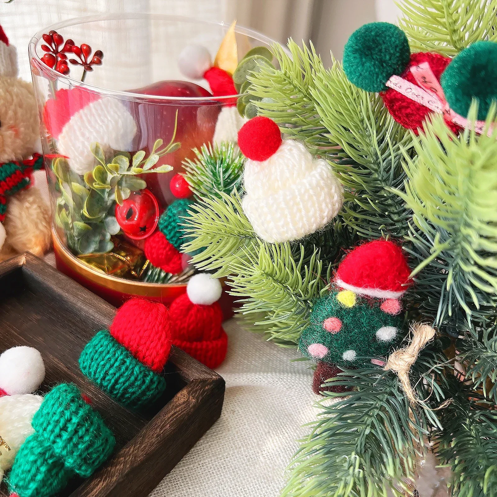 Mini Christmas Beanie Hat And Scarf Red Wine Bottle DIY Christmas Decoration Doll Decoration Accessories