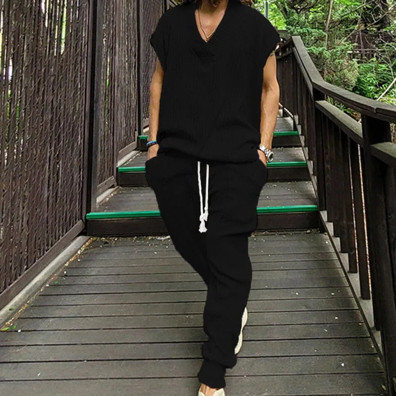 Men's Two-Piece Loose Fitting Sleeveless V-neck T-shirt Pants Set Street Clothing Casual Knitting Set Fashion Clothing