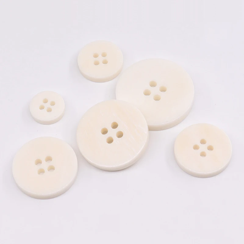 30Pcs/Set Natural Beef Bone Buttons Round 4-Holes Buckle for Clothing ...