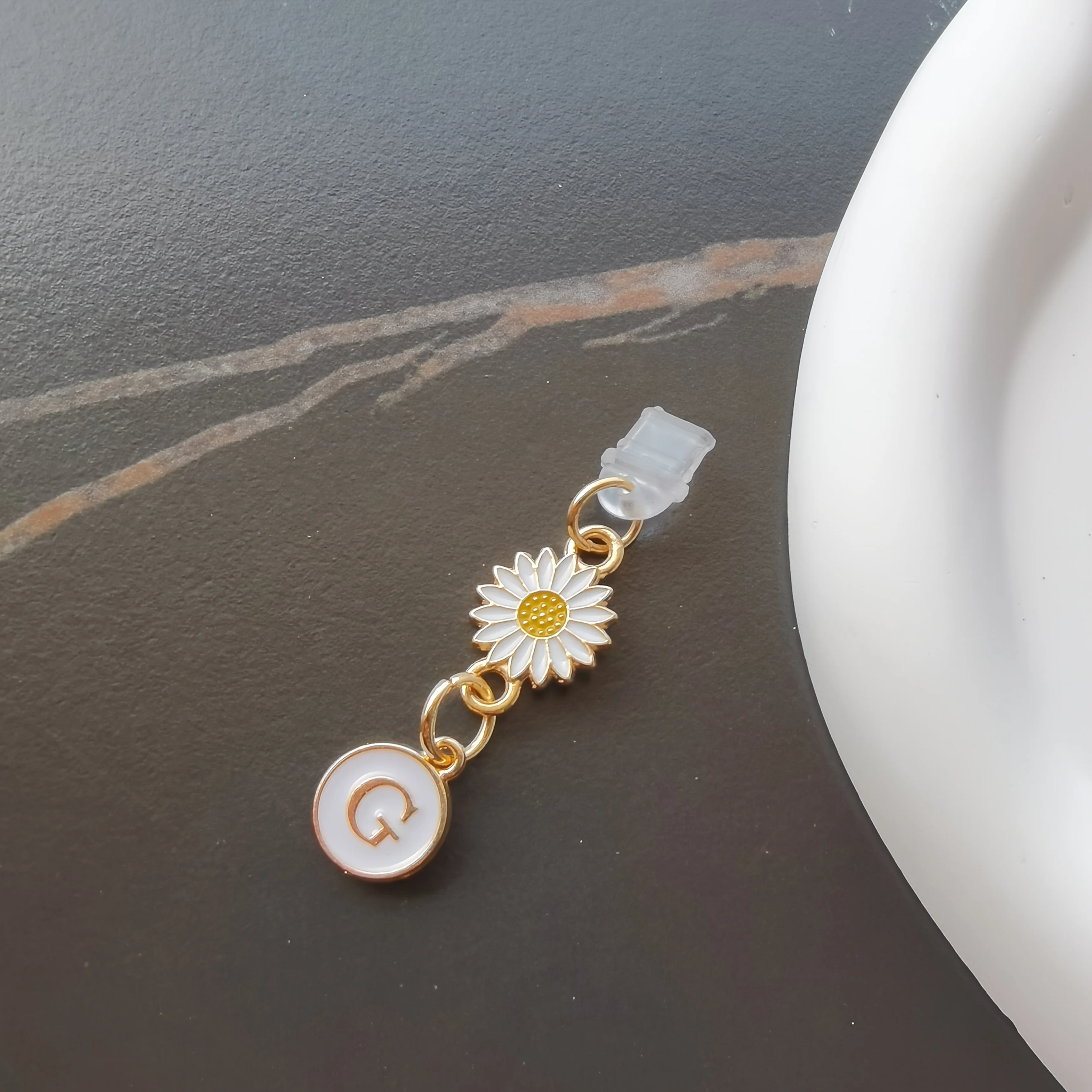 Creative Daisy & Sunflower Letter Phone Charm - Women's Fashion Accessory & Perfect Gift