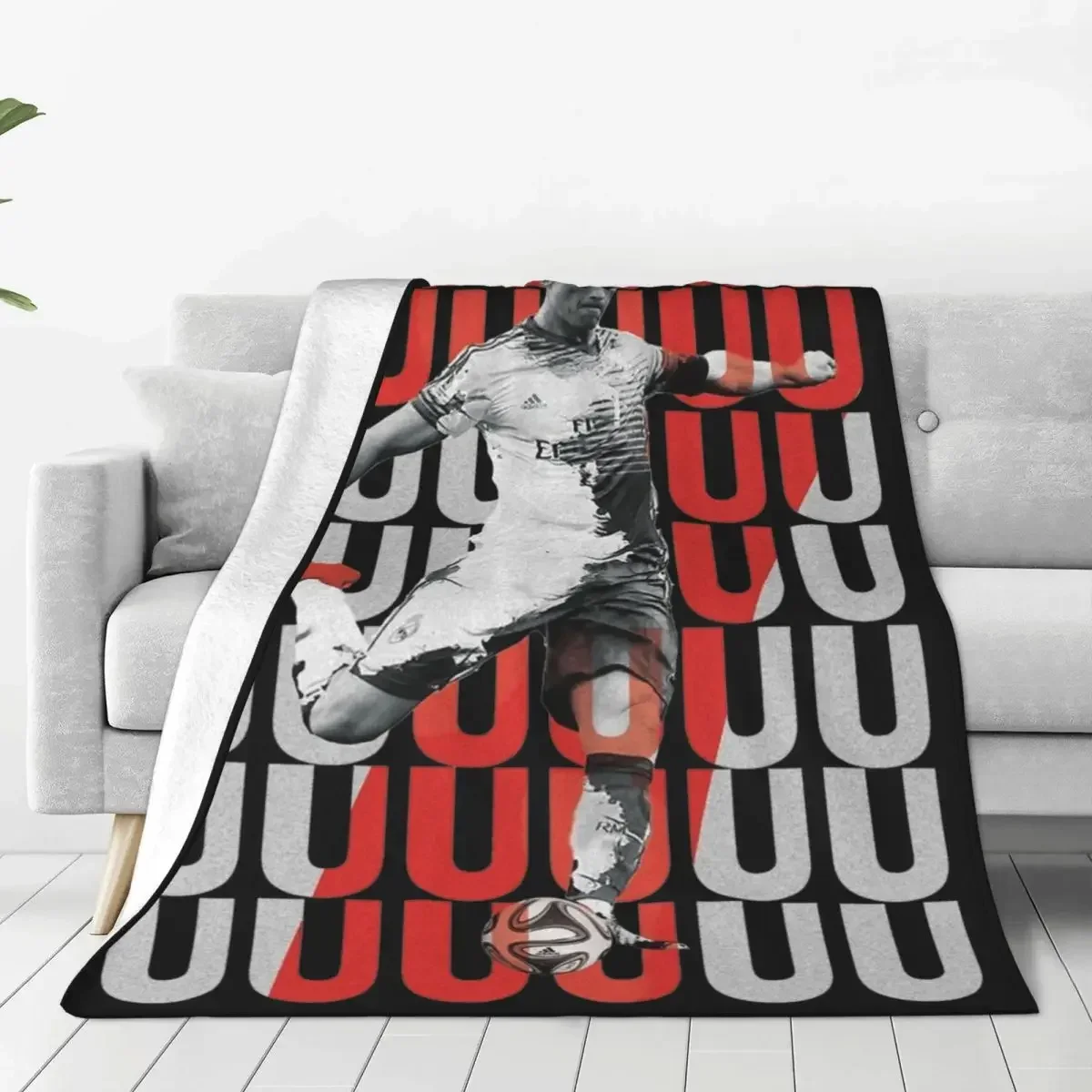 

Siuuuuuu Cristiano Ronaldo Cr7 Football Fuzzy Blankets Awesome Throw Blanket for Sofa Bedding Lounge Plush Thin Quilt