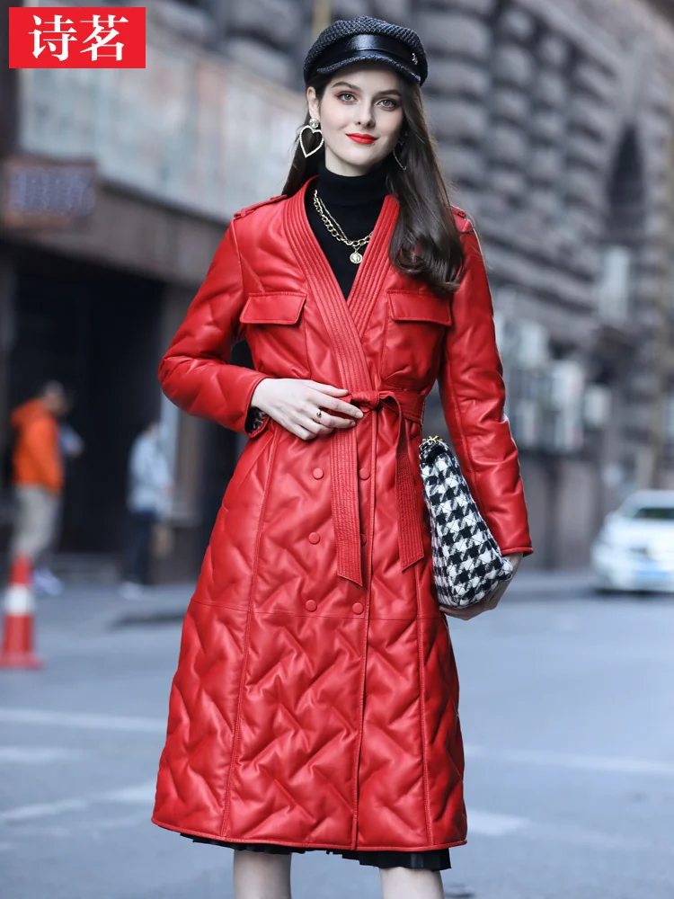 Рисунок 3 - Женский пуховик средней длины из