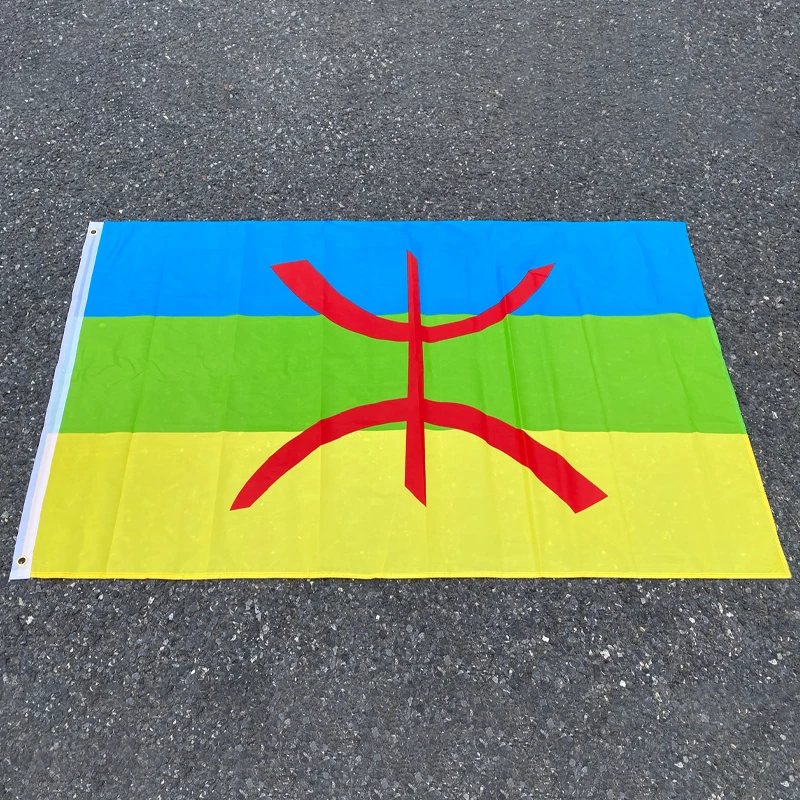 drapeau mustang cheval et logo en nylon gris 150x90 cm flag