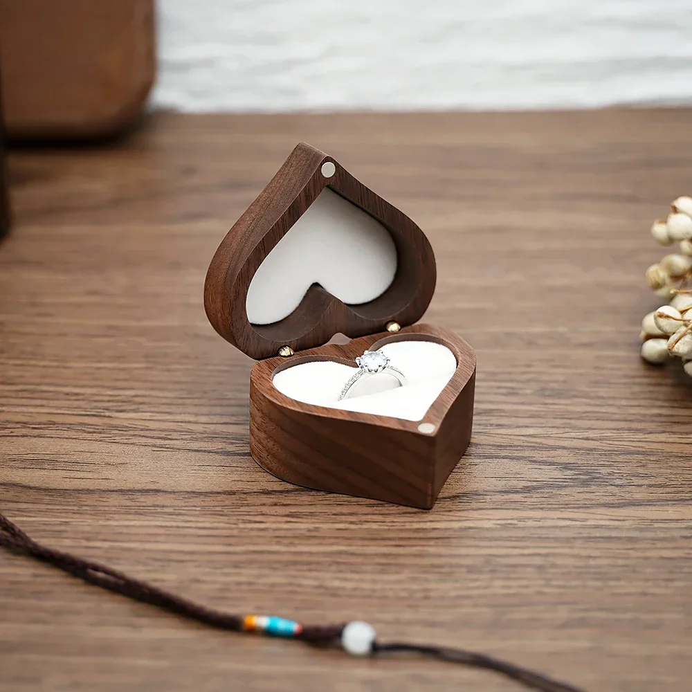 1PCS Love Heart Shaped Walnut Wood Ring Box Free Engraving Name For Wedding Ceremony Jewelry Box Storage Proposal Wedding Gift