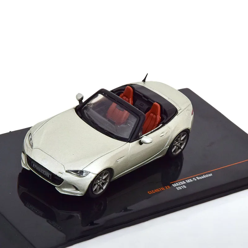 

1:43 Scale Mazda MX5 Roadster 2019 Alloy Car Model