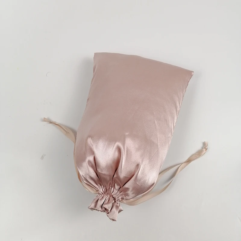20PCS 사용자 정의 로고 로즈 골드 실크 새틴 Drawstring 가방 메이크업 신발 옷 버진 헤어 확장가 발 포장 가방 저장소