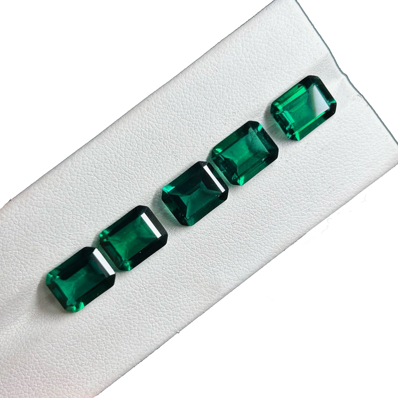 

Rectangle Shape Lab Grown Dark Green Zambia Emerald Hydrothermal Gemstone for Luxy Jewelry