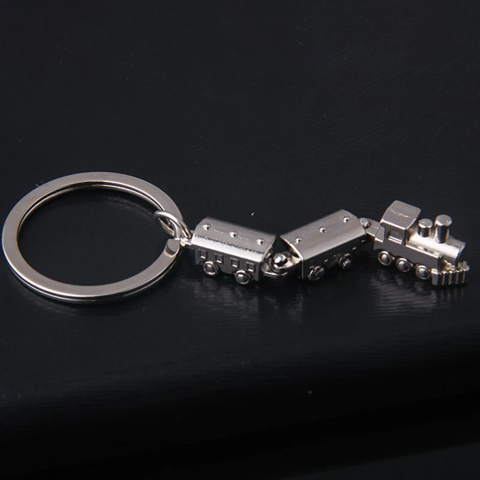 Mini Train Keychain Pendant Key Organizer Collections Charms Key Holder Alloy Keyring Key Chain Valentine`s Key Chain Men Women