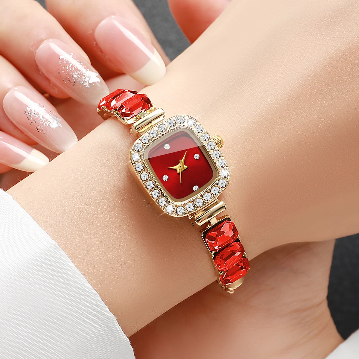 1pc Women's Gift Watch Compact Sweet Simple Style Bracelet Watch (Box Not included)