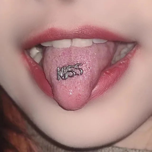 혀피어싱과 키스, 그 완벽한 조화: 혀피어싱키스를 위한 완벽 가이드