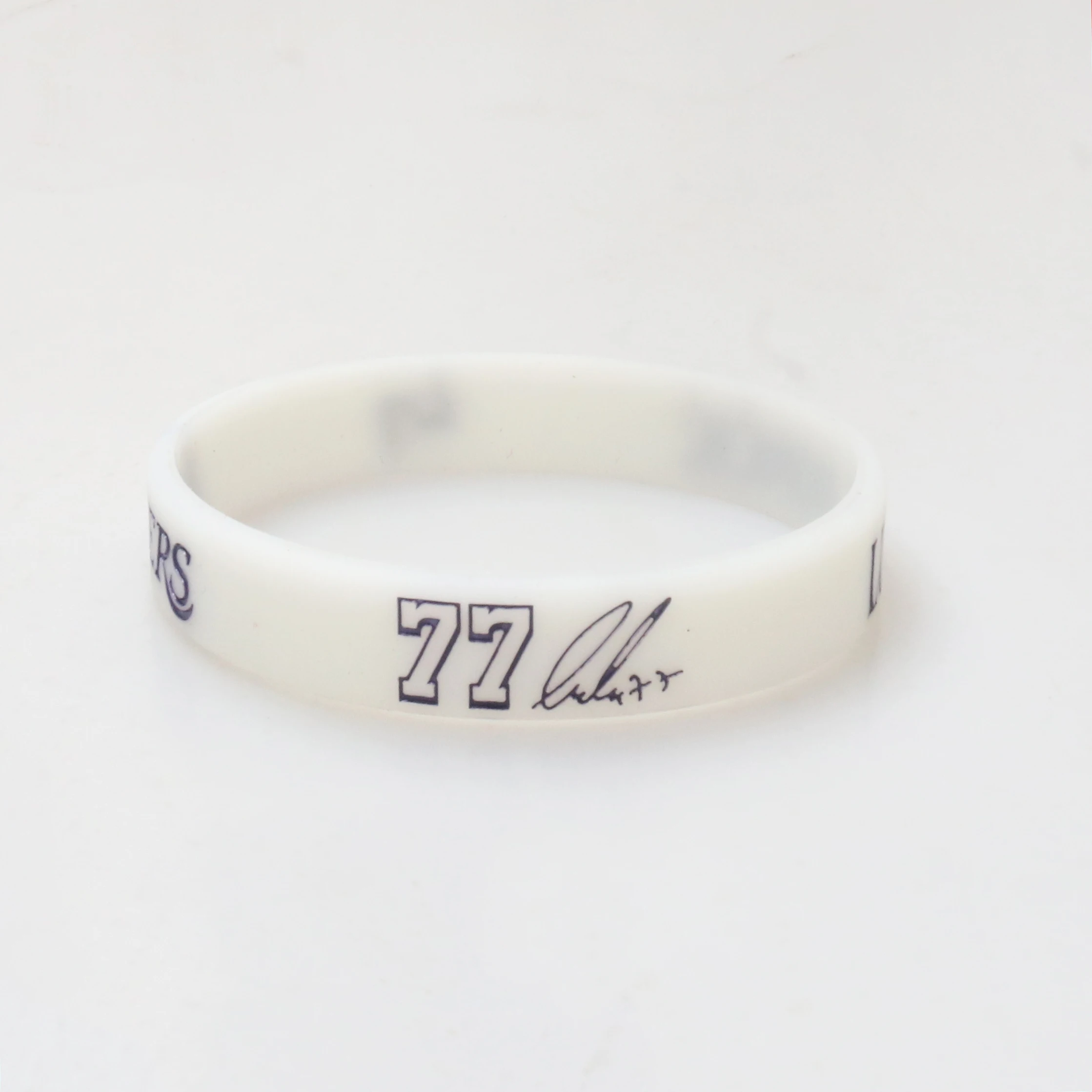 Silicone Bracelets 1 PC Silicone Bracelets Basketball Player Fashion Outdoor Sport Birthday Gift Souvenir Resilient Not Fading Wristband