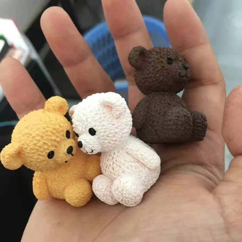 New Resin Kawaii Bear Figurines Miniature Craft Fairy Garden Ornament Miniature Dollhouse Home Decoration Accessories Hot Sale