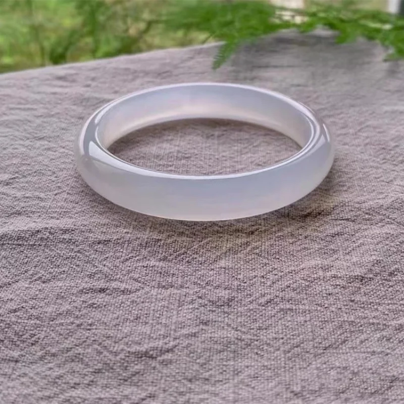 

Оптовая продажа с фабрики Jade, белый агатовый браслет, утолщенное ожерелье с подвеской из халцедона Taobao Supp