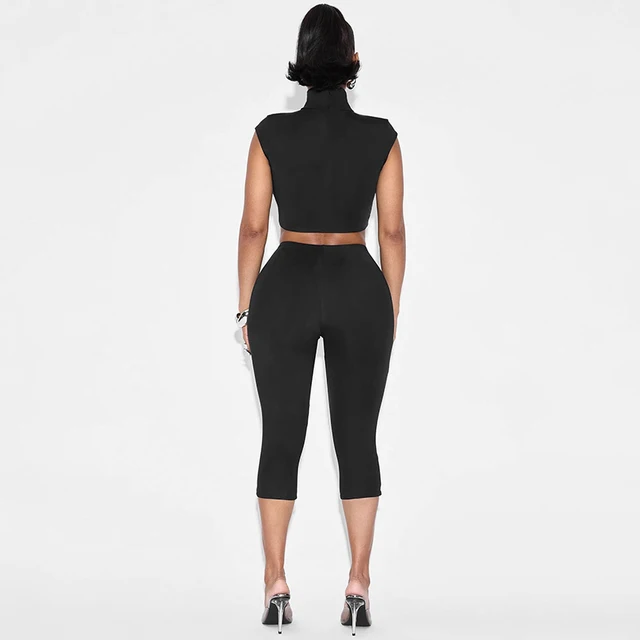 Carolyn Half High Round Neck Capri Set 2