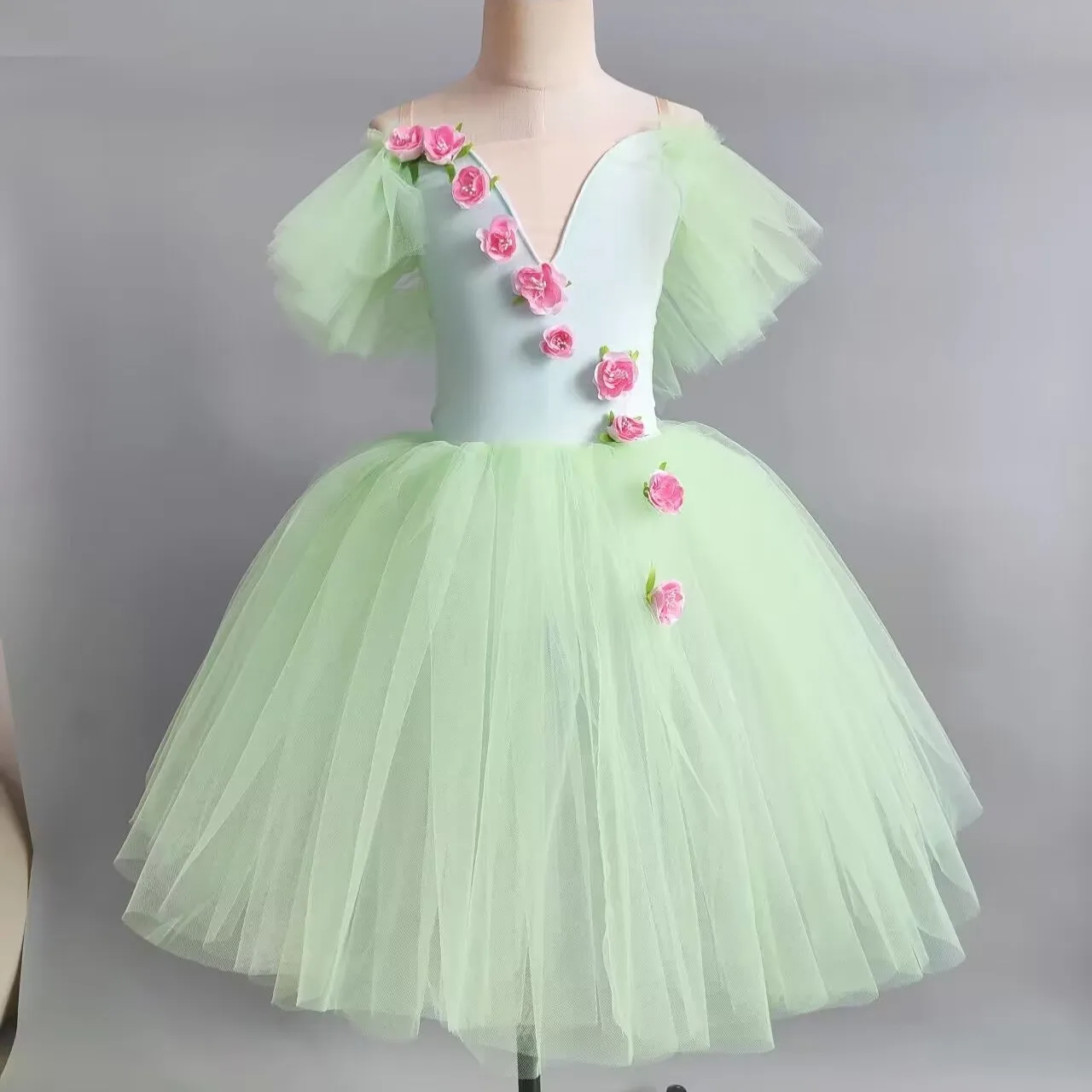 

Romantic Tutu Giselle Ballet Costumes Girls Child Green Tulle Skating Dress Ballerina Bubble Short Sleeve Lace-up Summer Dress