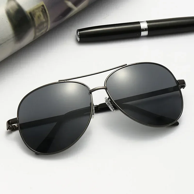 Men's Polarized Sunglasses Driving Sun Glasses for Men Women Vintage Black Pilot Sunglasses UV400 Sun Protection Glassess