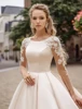 Simple Satin Bridal Dresses Sexy Backless Round Neck Princess Wedding Gowns A-Line Lace Applique Long Sleeve Formal Customized 2