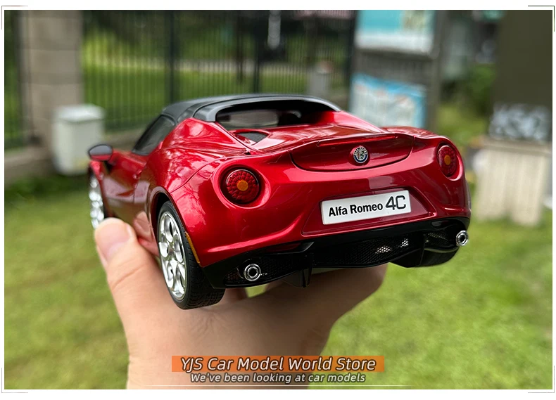 70142: AUTOART AA 1:18 Alfa Romeo 4c Sports car model Alloy Collection gift display for friends and family 
