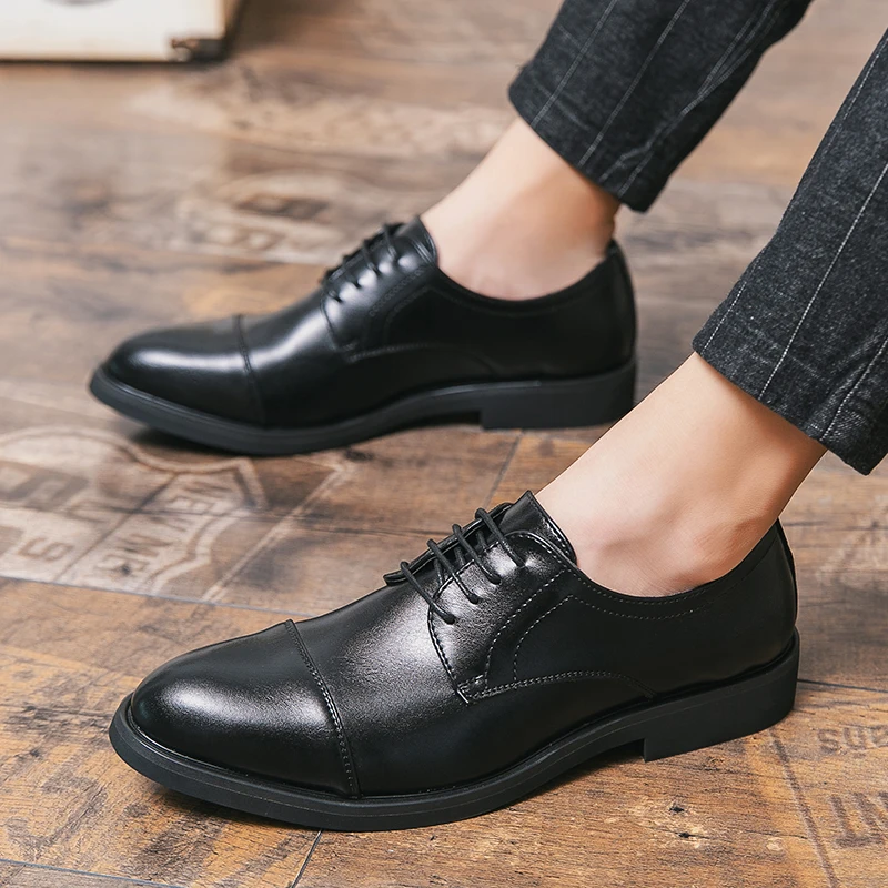 Chaussures de spectateur marron pour hommes faits à Haiti