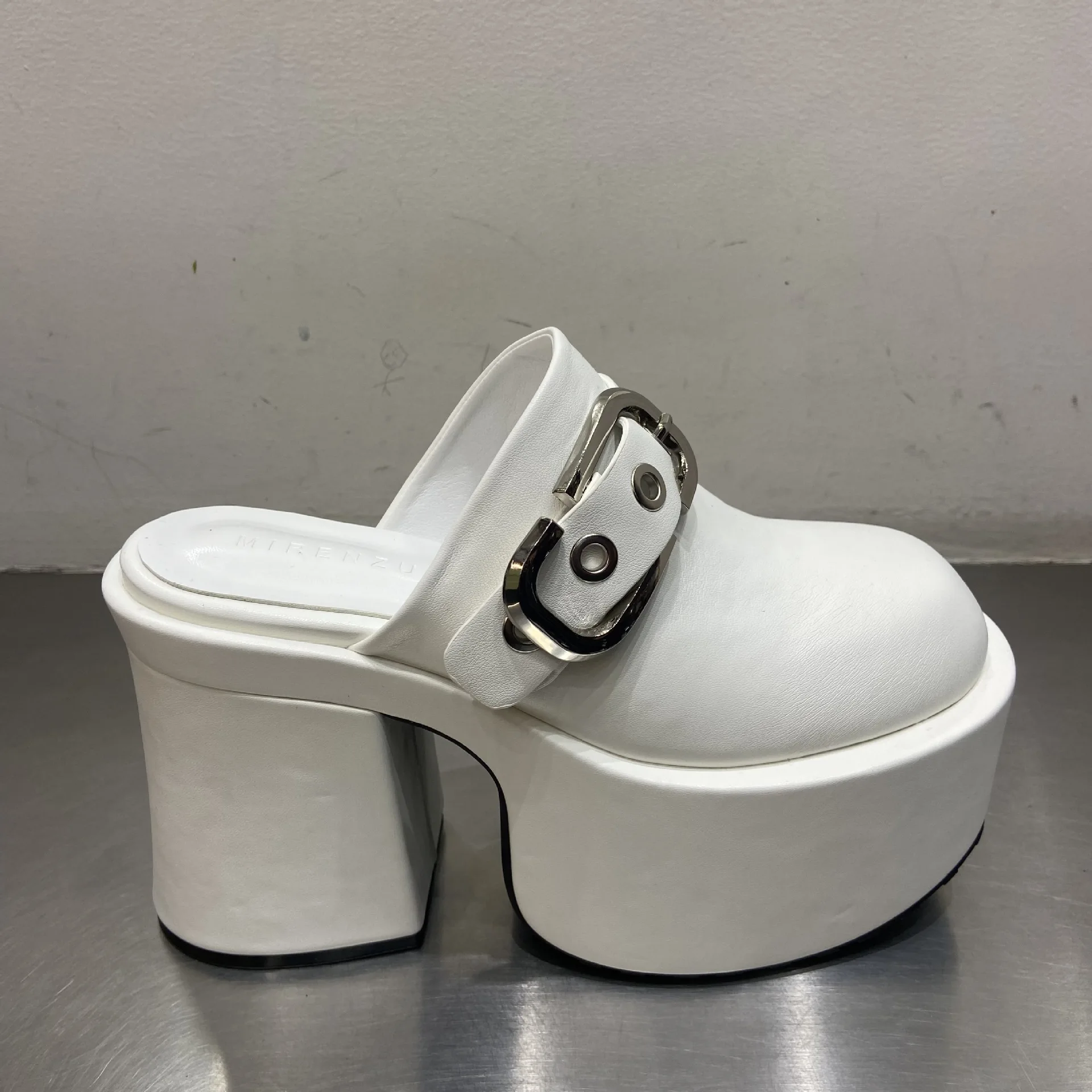 2024 New Small European and American Tall Thick Sole High Heel Metal Buckle Half Slippers for Women