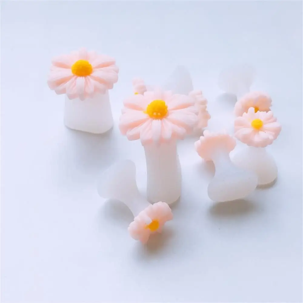 Silicone Toe Separator 8Pcs Pedicure Nail Art Tool Waterdrop Shape Daisy Flower Crystal Separator Foot Care Manicure Holder Tool