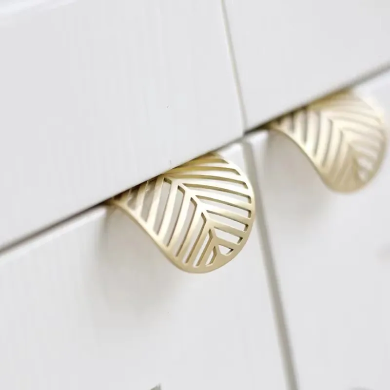 New Leaf-shaped Modern Furniture Drawer Brass Handles Furniture Wardrobe Drawer Knob Brass Door Handles