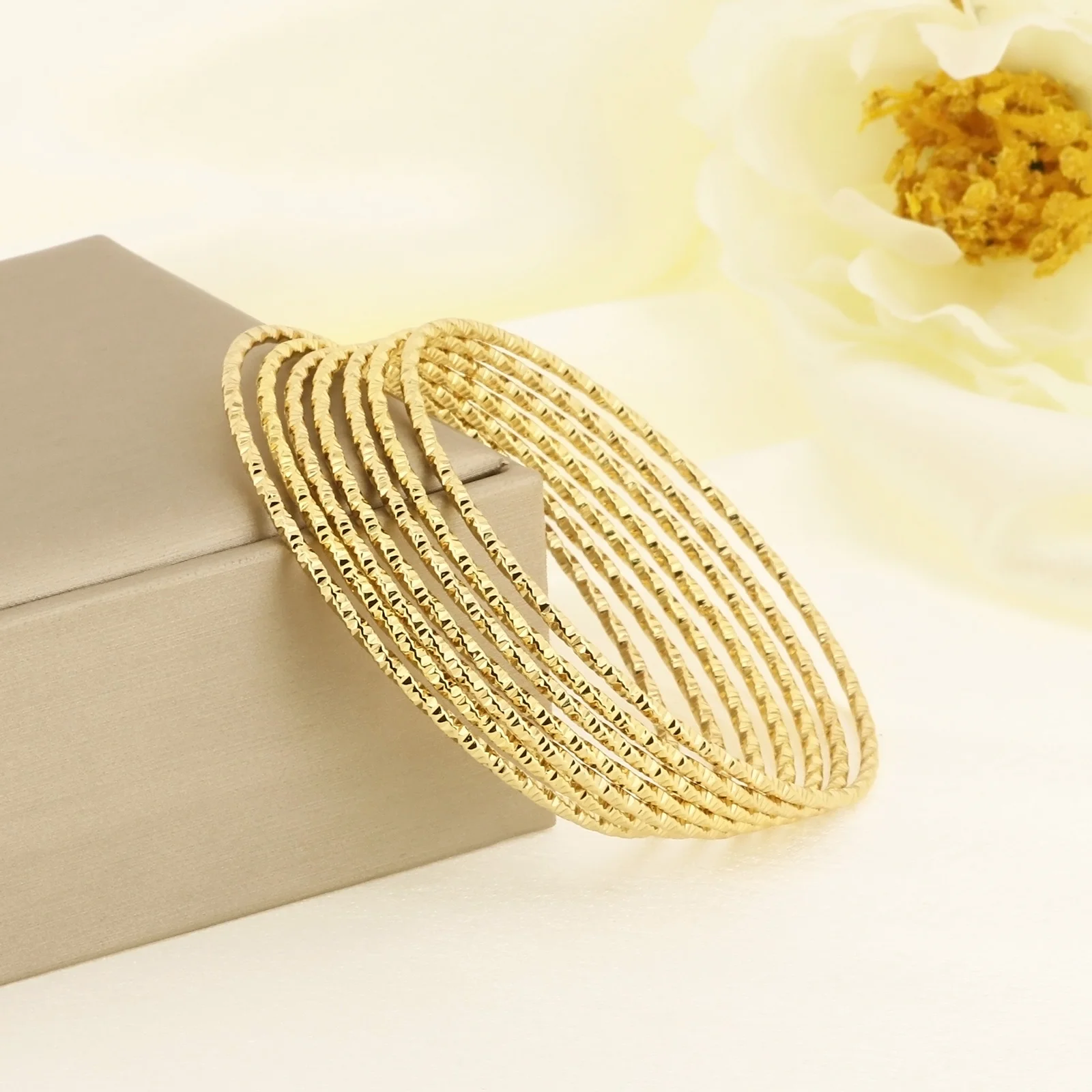 Stainless Steel Bangle Exquisite Compact For Ladies Elegant Time Travel Women's Bracelet Natural Fashion Jewelry Birthday Gifts