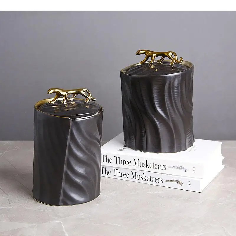 

Golden Leopard Cover Decorative Jars and Lids Abstract Animal Ceramic Storage Jar Black Porcelain Cosmetic Jar Nordic Home Decor
