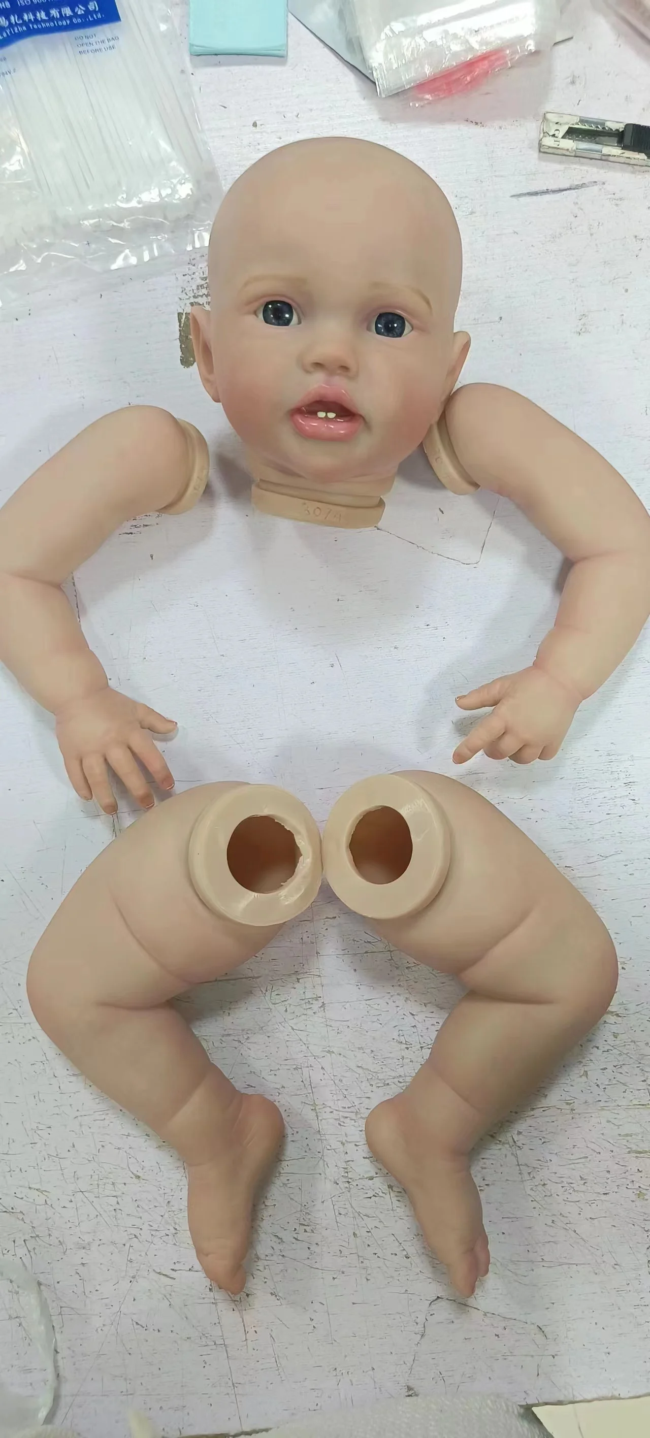 

FBBD Lottie3D Skin 24inch Reborn Baby Doll Real Photos With one extra cloth body DIY Part Dolls For Children