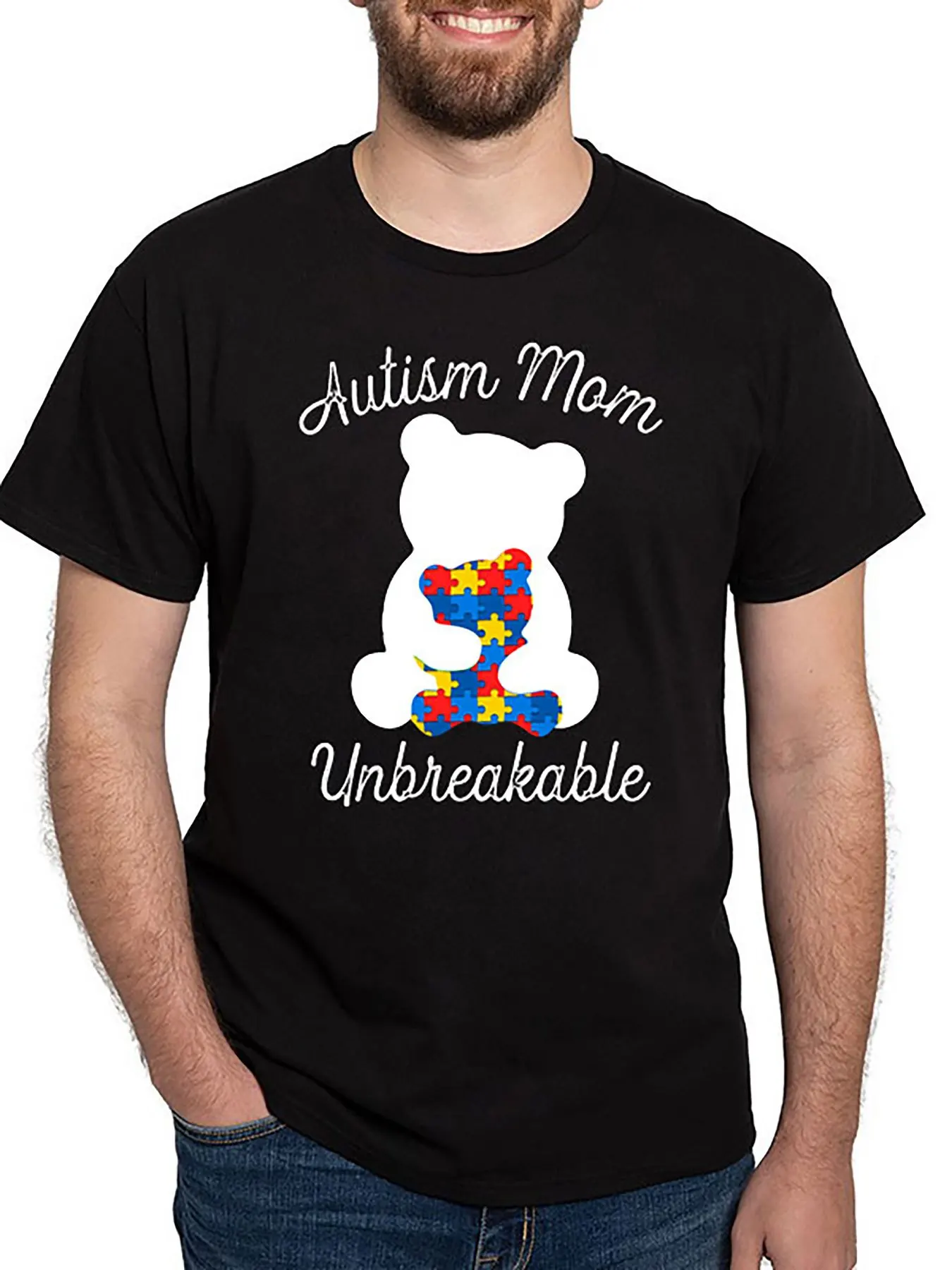 

Футболка мужская черная с коротким рукавом и графическим принтом