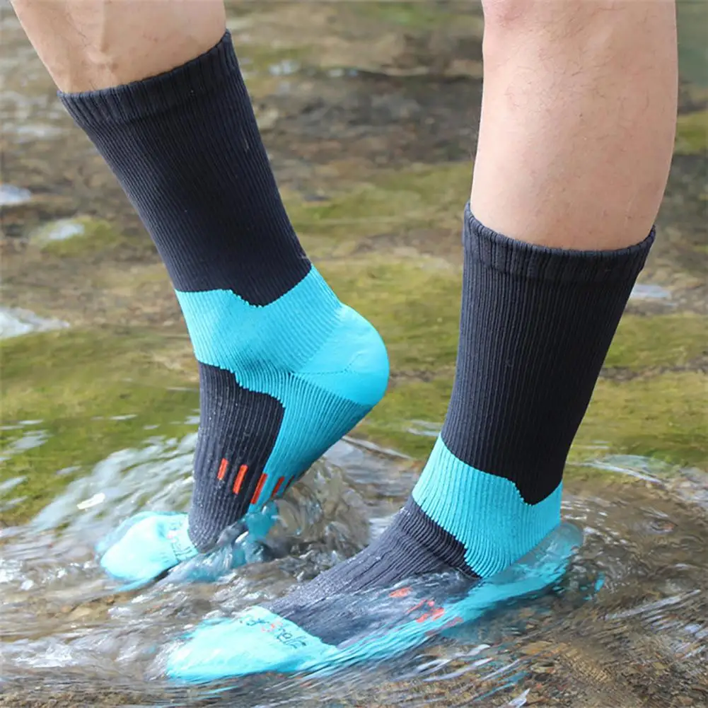 1 Pair Soft Riding Socks Sweat Absorption Waterproof Socks Mid-Tube Outdoor Hiking Wading Camping Keep Warm