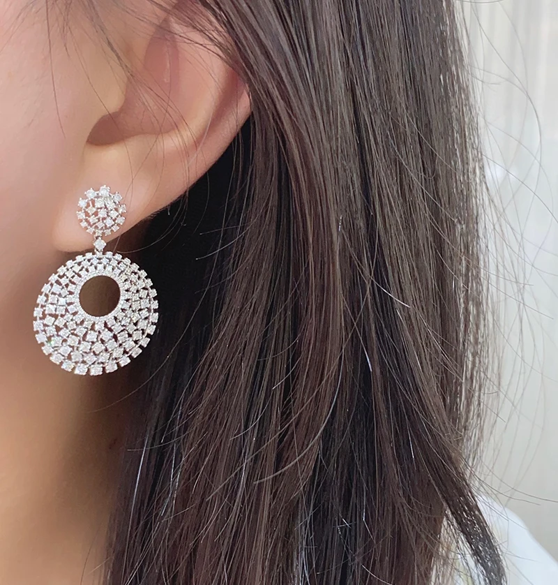 Рисунок 5 - Серьги KUGG из белого золота 18 карат