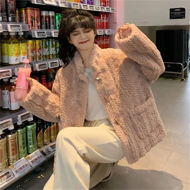 Lamb Hair Small Fragrant Style Coat for Women Autumn and Winter Thickened 2023 New Korean High Grade Cow Horn Button Coat P126