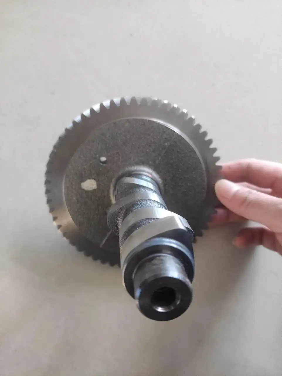 2401229-S CAMSHAFT ECH630 CV742 CV732 CV640 CV680 CH742 CH752 CH732 CH680  ǰ