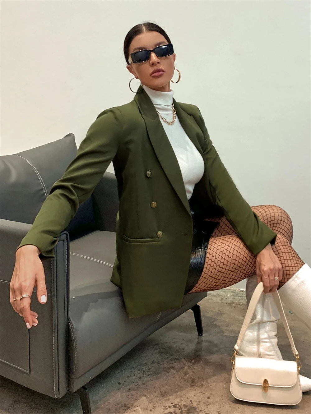 Elegant Women's Dark Green Double-Breasted Blazer: Fashionable Lapel Coat for Dressy Occasions, Proms, and Parties