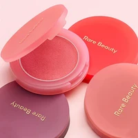 Rare Beauty The Cream To Powder Blush : une couleur rêveuse et un effet mat longue tenue, flou et discret, sans accentuer la texture de la peau. 3